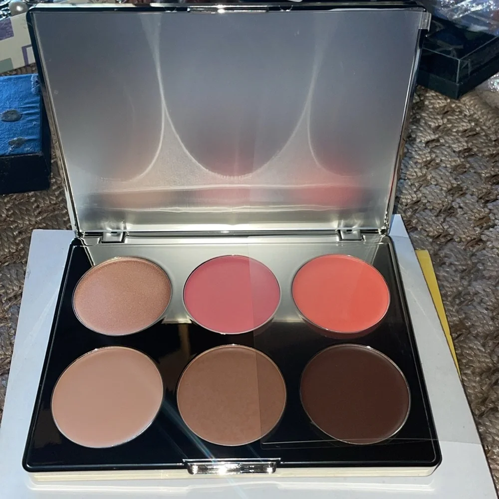 Iconic London Multi-Use Bronze & Highlighter Palette